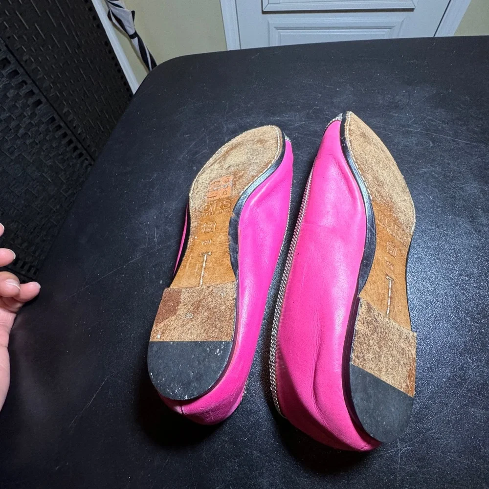 Kors Michael Kors size 7.5  pink/ silver flats